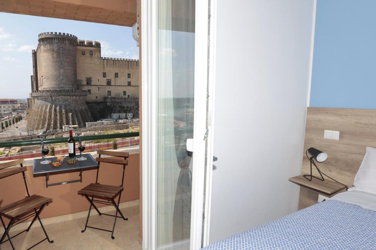 Angio Holiday Rooms Napoli Bagian luar foto