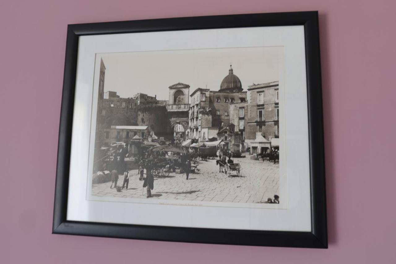 Angio Holiday Rooms Napoli Bagian luar foto