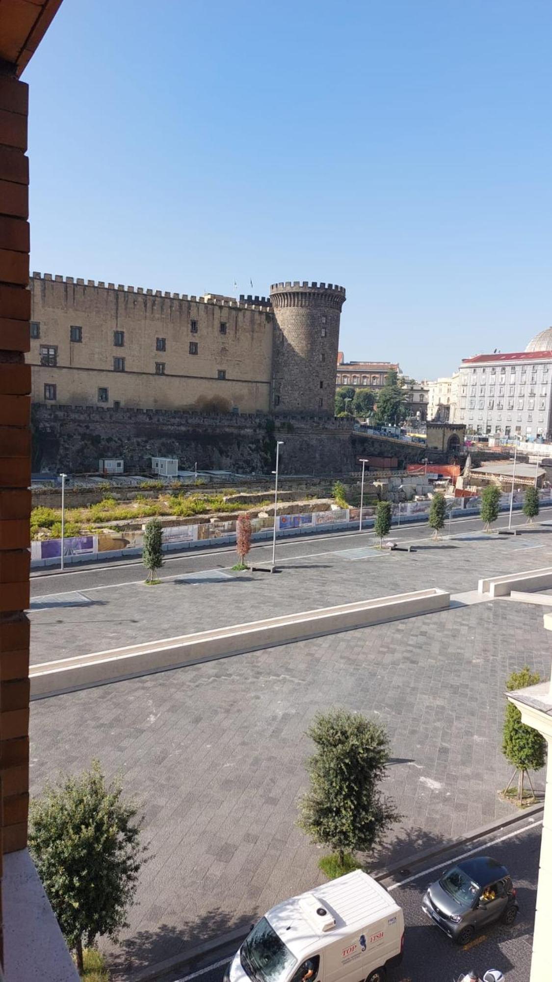 Angio Holiday Rooms Napoli Bagian luar foto